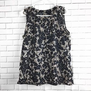 Banana Republic tank✨